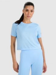 4F Koszulka treningowa crop-top szybkoschnąca damska - niebieska L. Niebieskie koszulki sportowe damskie 4F, l, w ażurowe wzory, z materiału, bez ramiączek, na fitness i siłownię. W wyprzedaży za 99.99 zł.