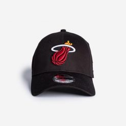 Czapka z daszkiem do koszykówki New Era NBA Miami Heat. Czapki damskie New Era, bez wzorów, klasyczne. Za 129.99 zł.