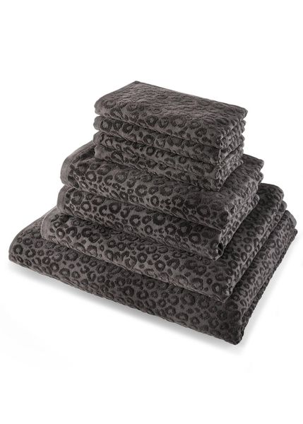 Bawełniany ręcznik w panterkę. Czarne stroje kąpielowe damskie bonprix, s, bez wzorów, z bawełny. Za 74.99 zł.