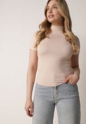 Jasnobeżowy Dopasowany T-shirt z Wiskozy z Golfem Isovera. Brązowe t-shirty damskie Born2be, m, z aplikacjami, z materiału, biznesowe, bez kołnierzyka, bez ramiączek. Za 59.99 zł.