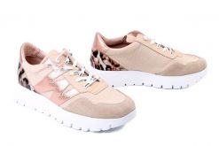 WONDERS A-24100 beig, półbuty damskie. Brązowe półbuty damskie Wonders, bez wzorów, bez obcasa, bez zapięcia. Za 679.90 zł.