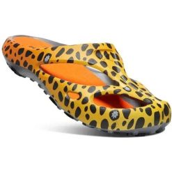 KEEN Shanti klapki damskie multikolor lekkie wygodne. Brązowe klapki damskie Keen, bez wzorów, bez obcasa, bez zapięcia. Za 267.99 zł.