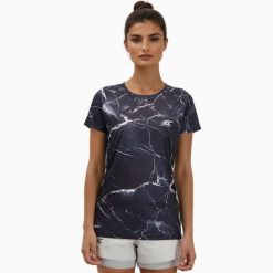 Koszulka damska do biegania i trailu, ekologiczna i oddychająca TERRARUN. Czarne koszulki sportowe damskie BODYCROSS, bez wzorów, z materiału, bez ramiączek, do biegania. Za 292.99 zł.