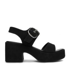 Sandały DeeZee. Czarne sandały damskie DeeZee, bez wzorów, bez obcasa, na słupku, bez zapięcia. Za 149.99 zł.