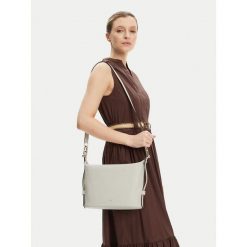 Torebka Furla. Białe listonoszki damskie Furla, bez wzorów, bez dodatków. Za 808.99 zł.