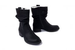 RIEKER Z9583-00 black, kozaki damskie. Czarne kozaki damskie Rieker, na zimę, bez wzorów, z wełny, bez obcasa, na obcasie, bez zapięcia. Za 379.90 zł.
