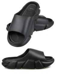 Klapki na basen unisex Aqua-Sport Hydro. Czarne klapki męskie AQUA-SPORT, bez wzorów, z materiału, bez zapięcia. Za 31.98 zł.
