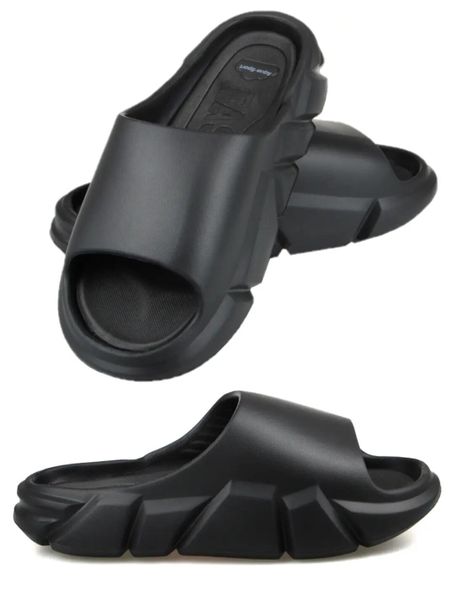 Klapki na basen unisex Aqua-Sport Hydro. Czarne klapki męskie AQUA-SPORT, bez wzorów, z materiału, bez zapięcia. Za 31.98 zł.