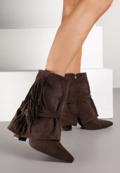 Ciemnobrązowe Botki w Stylu Boho z Wywiniętą Cholewką i Frędzlami Harile. Brązowe botki damskie Born2be, bez wzorów, z jeansu, boho, bez obcasa, na obcasie, bez zapięcia. Za 119.99 zł.