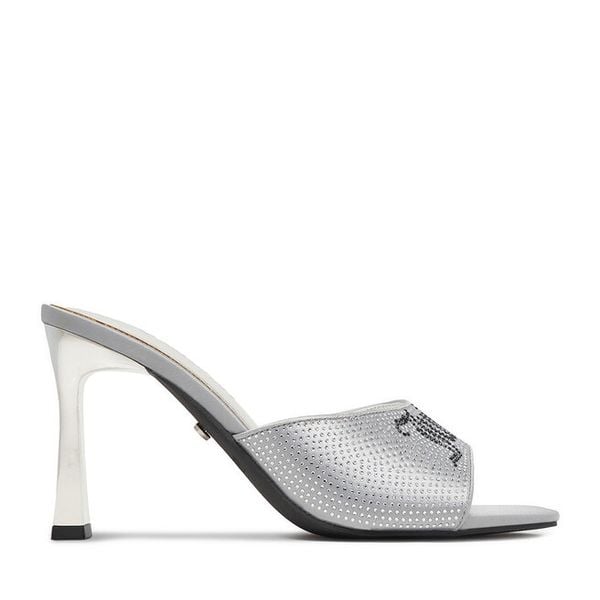 Klapki Juicy Couture. Szare klapki damskie Juicy Couture, bez wzorów, bez obcasa, bez zapięcia. Za 173.99 zł.