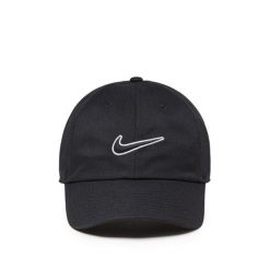 Czapka z daszkiem Nike Club Cap. Czarne czapki damskie Nike, bez wzorów, sportowe. Za 99.99 zł.