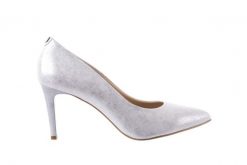 Czółenka Bayla-056 1816-1089 Srebrny Metaliczny 20, Skóra naturalna - 41. Szare czółenka damskie Bayla, bez wzorów, z materiału, biznesowe, bez obcasa, na obcasie, bez zapięcia. W wyprzedaży za 152.10 zł.