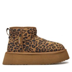 Śniegowce Steve Madden. Brązowe śniegowce damskie Steve Madden, bez zapięcia. Za 559.99 zł.