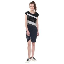 Desigual Sukienka damska Vest Candela Navy 18WWVKAV 5000 (rozmiar M). Niebieskie spódnice damskie Desigual, m, bez wzorów, bez kołnierzyka, bez ramiączek. W wyprzedaży za 213.00 zł.