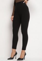 Czarne Klasyczne Bawełniane Legginsy z Wysokim Stanem Evarie. Czarne legginsy damskie Born2be, bez wzorów, z bawełny. Za 39.99 zł.