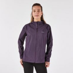Kurtka do biegania w terenie przeciwdeszczowa damska Kiprun Run 500. Fioletowe kurtki sportowe damskie KIPRUN, xl, bez wzorów, z materiału, bez ramiączek, bez kaptura, do biegania. Za 299.99 zł.