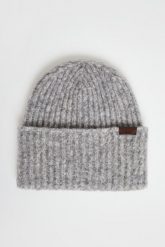 Czapka damska z wełną Warren MM. Czapki damskie MM, bez wzorów, z wełny. Za 399.00 zł.