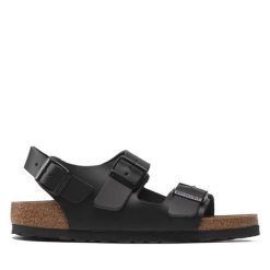 Sandały Birkenstock. Czarne sandały damskie Birkenstock, bez wzorów, bez obcasa, na płaskiej podeszwie, bez zapięcia. Za 489.99 zł.
