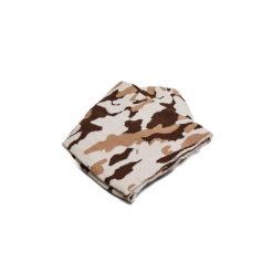 Szalik w kamuflażu Urban Classics Camo Scarf. Brązowe szaliki męskie Urban Classics, bez wzorów. Za 149.50 zł.