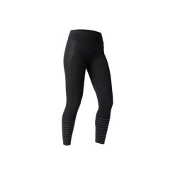 Legginsy Slim Gym & Pilates 560 damskie czarne z nadrukiem. Czarne legginsy damskie DOMYOS, bez wzorów, z bawełny. W wyprzedaży za 74.99 zł.