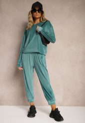 Ciemnozielony Komplet Dresowy z Weluru Luźna Bluza z Dekoltem w V i Elastyczne Spodnie z Kieszeniami Esparkia. Zielone bluzy damskie Renee, l, bez wzorów, z dresówki, bez ramiączek, bez kaptura. Za 89.99 zł.
