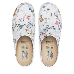 Klapki Nursing Care. Klapki damskie Nursing Care, bez wzorów, bez obcasa, bez zapięcia. Za 379.99 zł.