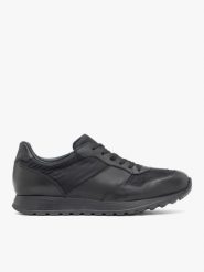 Czarne sportowe półbuty. Czarne buty sportowe męskie Ryłko, bez wzorów, z gumy, bez zapięcia. Za 549.99 zł.