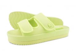 Klapki plażowe damskie Flip Flop Velcro Flower. Zielone klapki damskie Flip Flop, na lato, bez wzorów, z materiału, bez obcasa, bez zapięcia. Za 95.49 zł.