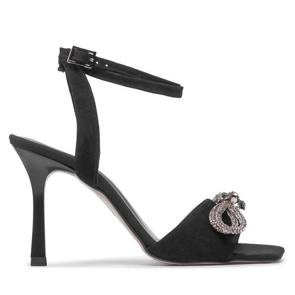 Sandały Karino. Czarne sandały damskie Karino, bez wzorów, bez obcasa, na szpilce, bez zapięcia. Za 289.99 zł.