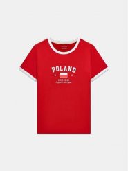 Guess Jeans T-Shirt 183096 Czerwony Classic Fit. Czerwone t-shirty damskie Guess Jeans, m, z aplikacjami, z jeansu, bez kołnierzyka, bez ramiączek. Za 159.99 zł.