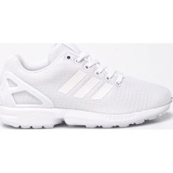 Adidas Originals - Buty ZX Flux. Białe obuwie sportowe damskie adidas Originals, bez wzorów, z materiału, z okrągłym noskiem, bez zapięcia, Adidas Advantage. W wyprzedaży za 299.90 zł.
