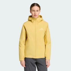 Kurtka z kapturem Terrex Multi Essentials CLIMAPROOF Insulated. Zielone kurtki sportowe damskie Adidas, na zimę, l, bez wzorów, z materiału, bez ramiączek, z kapturem, trekkingowe, climaproof (adidas). Za 699.00 zł.