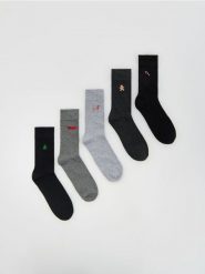 5 pack świątecznych skarpet - szary. Szare skarpety męskie Reserved, bez wzorów. Za 59.99 zł.