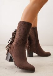 Ciemnobrązowe Ażurowe Botki Typu Kowbojki ze Skórzaną Wkładką Ozdobione Frędzlami Ceziva. Brązowe botki damskie Born2be, w ażurowe wzory, z jeansu, eleganckie, bez obcasa, na obcasie, bez zapięcia. Za 199.99 zł.