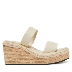 Klapki Calvin Klein. Białe klapki damskie Calvin Klein, bez wzorów, bez obcasa, bez zapięcia. Za 284.99 zł.