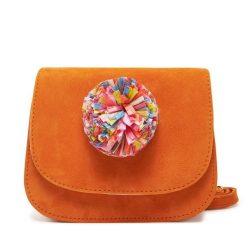 Torebka Unisa. Brązowe listonoszki damskie Unisa, bez wzorów, bez dodatków. Za 259.99 zł.