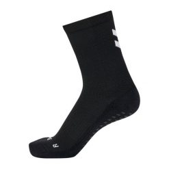 Skarpetki uniwersalne Hummel hml Essential Grip Socks czarne. Białe skarpetki damskie Hummel, bez wzorów. Za 51.00 zł.