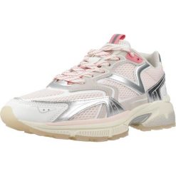 Buty VICTORIA 8809101V Rose. Czerwone obuwie trekkingowe damskie VICTORIA, ze skóry, bez zapięcia. Za 399.99 zł.