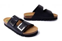 DR. BRINKMANN 700349-01 schwarz, klapki damskie. Czarne klapki damskie Dr. Brinkmann, na lato, bez wzorów, bez obcasa, bez zapięcia. Za 329.90 zł.