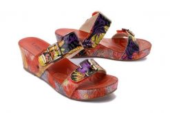 LAURA VITA FACDIAO SL80403-1D orange, klapki damskie. Brązowe klapki damskie Laura Vita, na lato, bez wzorów, bez obcasa, na koturnie, bez zapięcia. Za 339.90 zł.