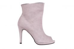 Botki Bayla-076 1579Z Jasny Popiel, Skóra naturalna - 39. Szare botki damskie Bayla, bez wzorów, z materiału, eleganckie, z otwartym noskiem, bez obcasa, na platformie, bez zapięcia. W wyprzedaży za 99.00 zł.