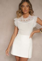 Biały Bawełniany Top z Koronkowymi Wstawkami Lirumina. Białe topy damskie Renee, m, bez wzorów, z bawełny, eleganckie, bez kołnierzyka, bez ramiączek. Za 39.99 zł.