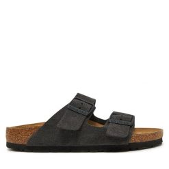 Klapki Birkenstock. Szare klapki damskie Birkenstock, bez wzorów, bez obcasa, bez zapięcia. Za 539.99 zł.