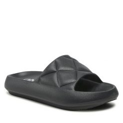 Klapki ONLY Shoes. Czarne klapki damskie ONLY Shoes, bez wzorów, bez obcasa, bez zapięcia. Za 69.99 zł.