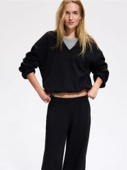 Bluza z bawełną - czarny. Czarne bluzy damskie Reserved, l, bez wzorów, z bawełny, bez ramiączek, bez kaptura. Za 129.99 zł.