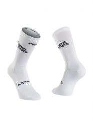 Skarpety rowerowe NORTHWAVE Clean Sock biały. Białe skarpety męskie Northwave, bez wzorów, z materiału. Za 69.00 zł.