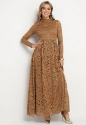 Beżowa Rozkloszowana Sukienka z Koronki ze Stójką i Gumką w Talii Delaviae. Brązowe sukienki damskie Born2be, na co dzień, m, bez wzorów, z koronki, eleganckie, bez kołnierzyka, bez ramiączek, maxi, rozkloszowane. Za 149.99 zł.