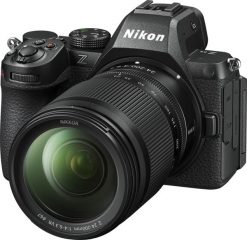 Aparat Nikon Z5 II + Nikkor Z 24-200mm f/4-6.3 VR (VOA170K003). Aparaty bezlusterkowce NIKON. Za 13,468.00 zł.
