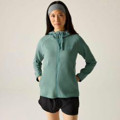 Damska bluza polarowa Nayna z kapturem i zamkiem błyskawicznym. Czerwone bluzy damskie Regatta, m, bez wzorów, z bawełny, bez ramiączek, z kapturem. Za 229.99 zł.