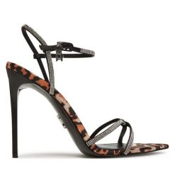 Sandały Steve Madden. Brązowe sandały damskie Steve Madden, bez wzorów, bez obcasa, na szpilce, bez zapięcia. Za 359.99 zł.